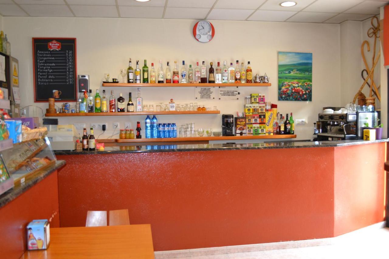 Hostal Bartis Φιγκέρες Εξωτερικό φωτογραφία